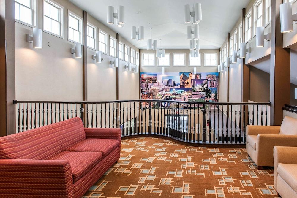 Comfort Suites コロンバス エクステリア 写真